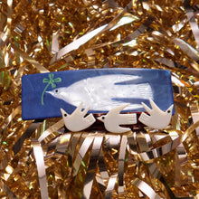 Load image into Gallery viewer, Lucky Dove French Barrette