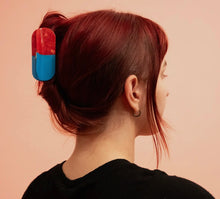 Load image into Gallery viewer, Pill Capsule Hair Claw