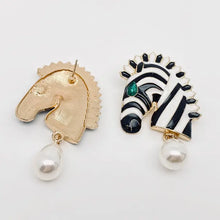 Load image into Gallery viewer, Zebra-Shaped Earring