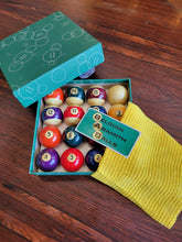 Load image into Gallery viewer, Vintage Aramith Pool Ball Set