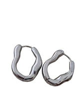 Load image into Gallery viewer, Darcy Non-Tarnish Oval Hoop Earring