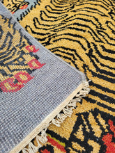 Load image into Gallery viewer, Bengal Tiger Rug
