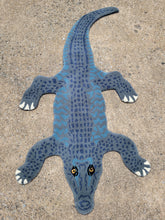 Load image into Gallery viewer, Tufted Alligator Hunting Rug

