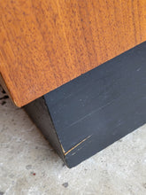 Load image into Gallery viewer, Pair of Mid Century Cube End Tables
