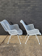 Load image into Gallery viewer, Pair of Mid Century Woodard Sculptura Chairs
