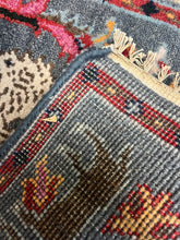 Load image into Gallery viewer, Pictorial Scatter Rug
